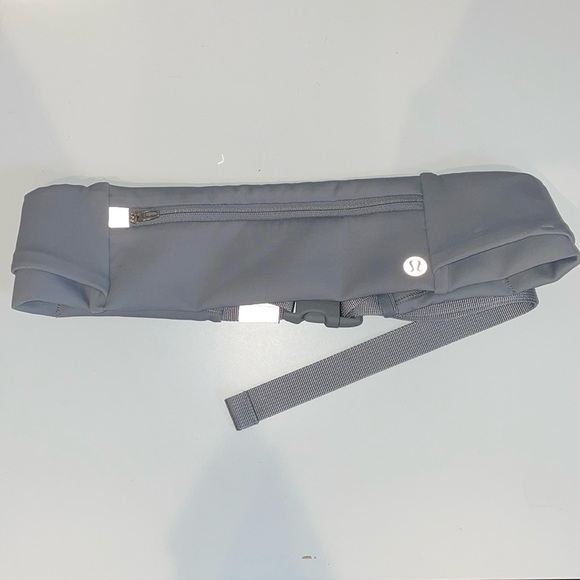 Lululemon Fast and Free Running Belt - Picture 3 of 6